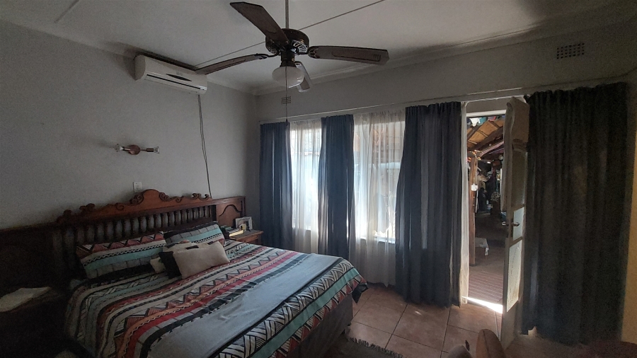 5 Bedroom Property for Sale in Protea Park North West